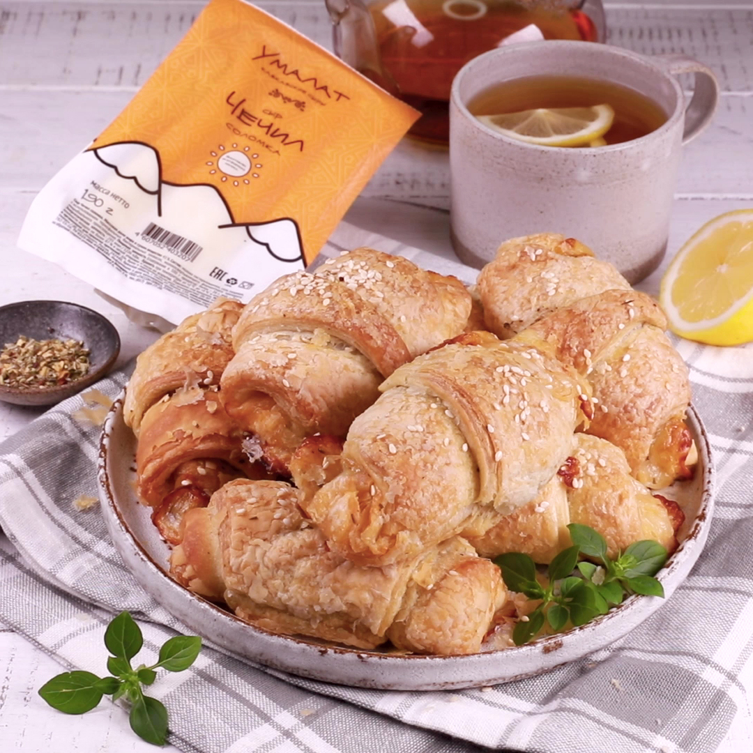 Как приготовить Рогалики с чечилом и пепперони